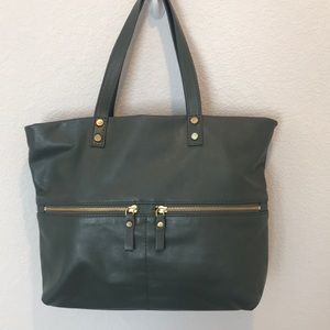 Aspen tote - soft light neutral green